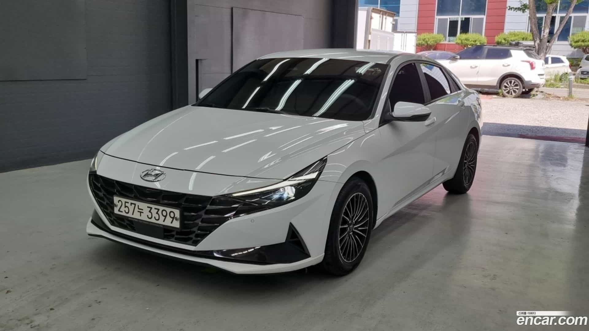 AVANTE Hyundai 2020.4-OUTER-001