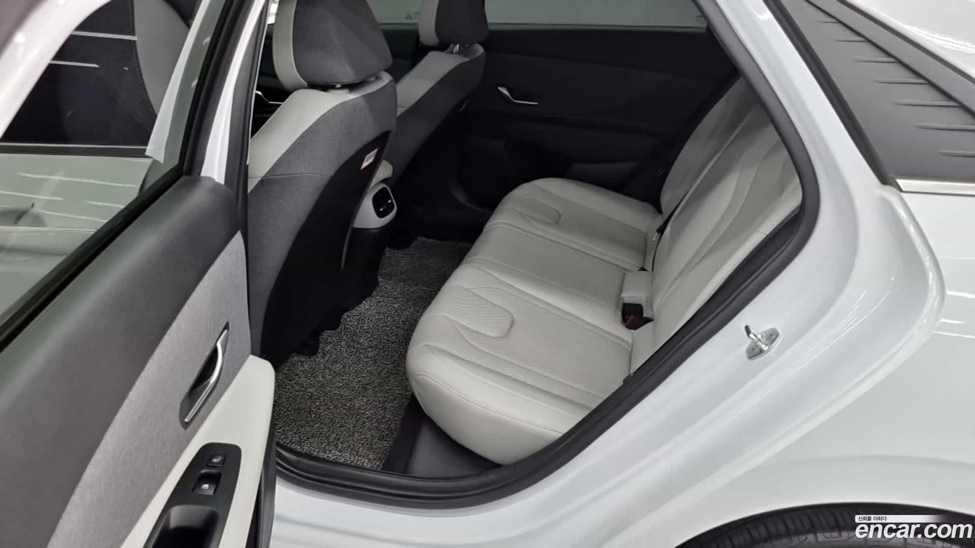 AVANTE Hyundai 2020.4-OPTION-015