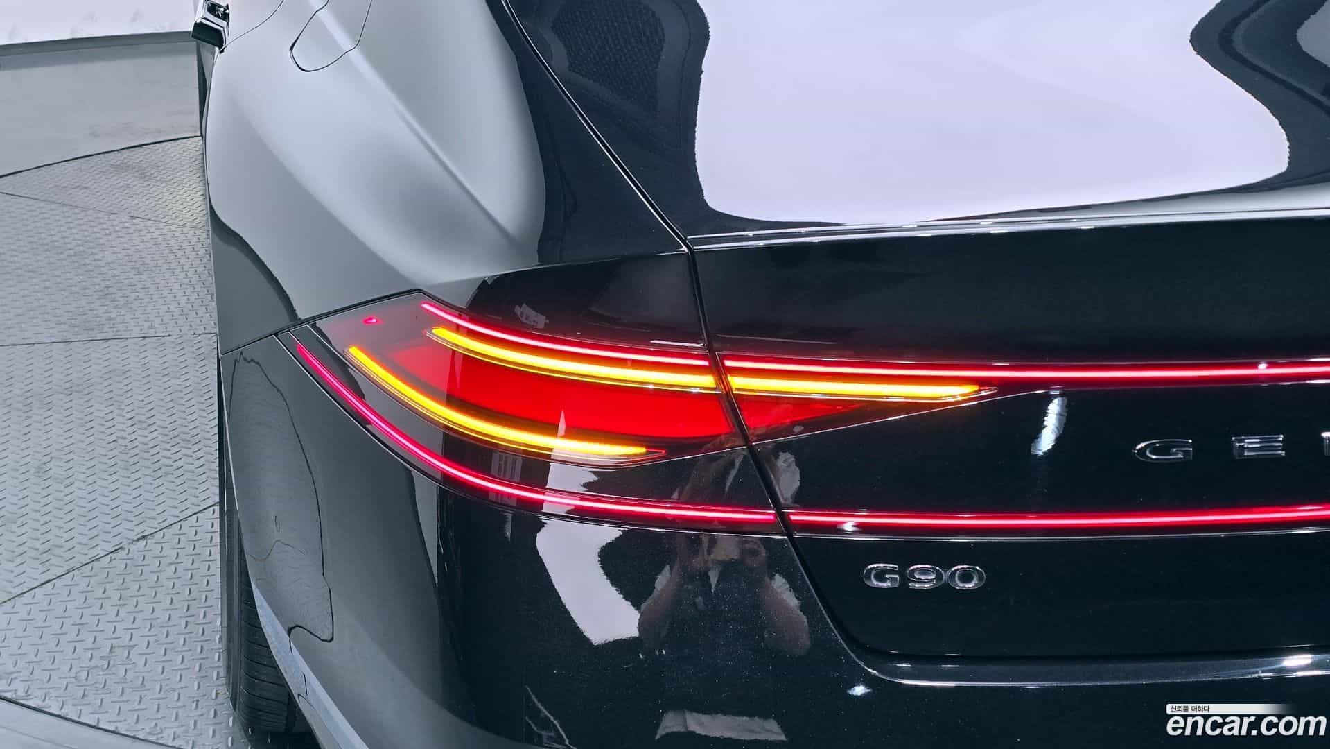 G90 Genesis 2022.3-OUTER-033