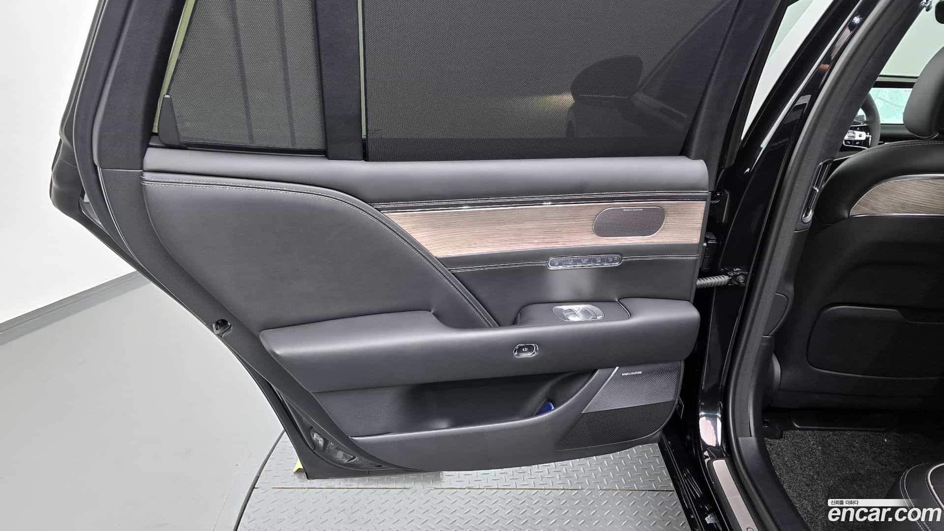 G90 Genesis 2022.3-INNER-035