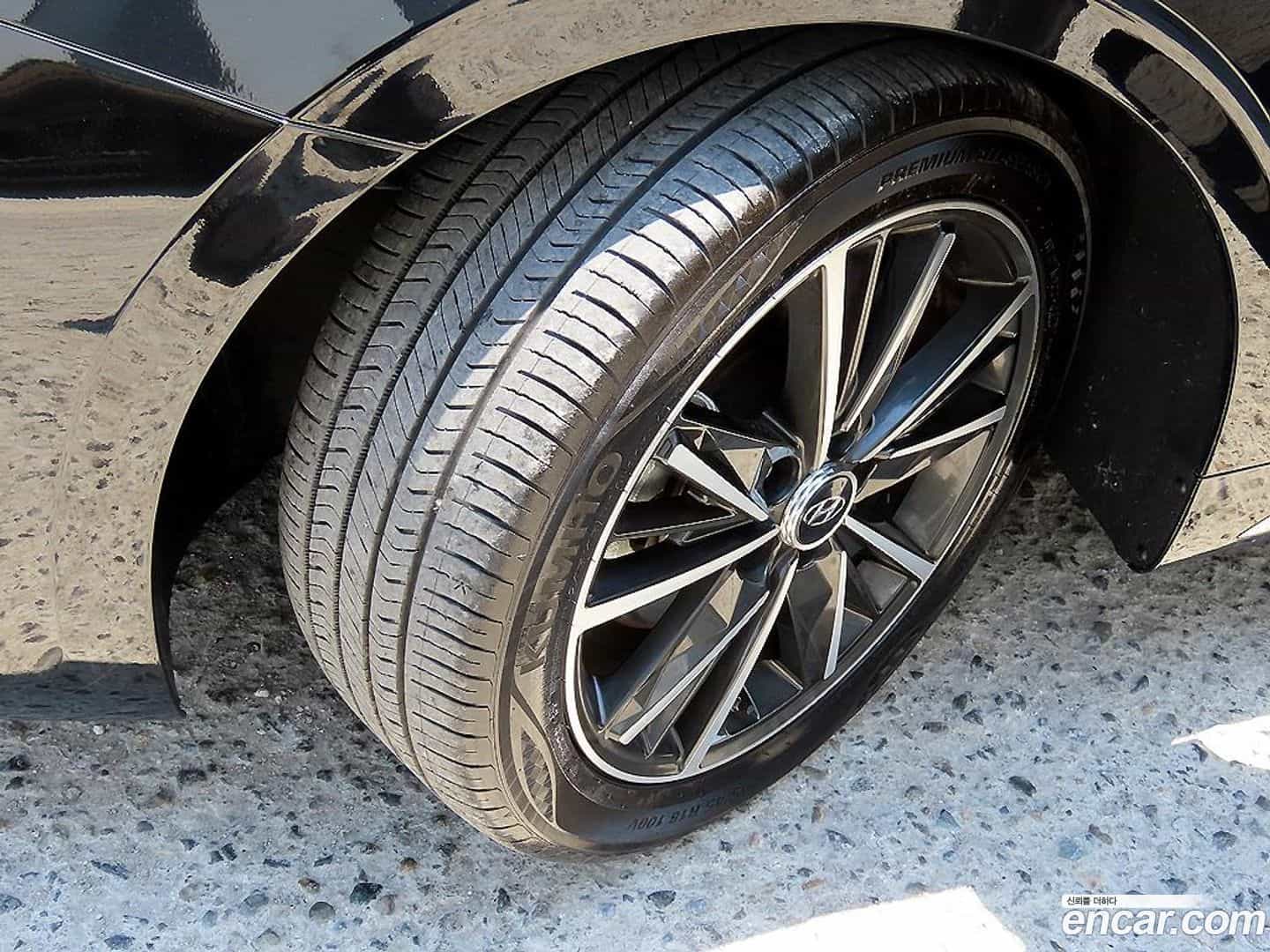 Grandeur Hyundai 2022.0-OPTION-024