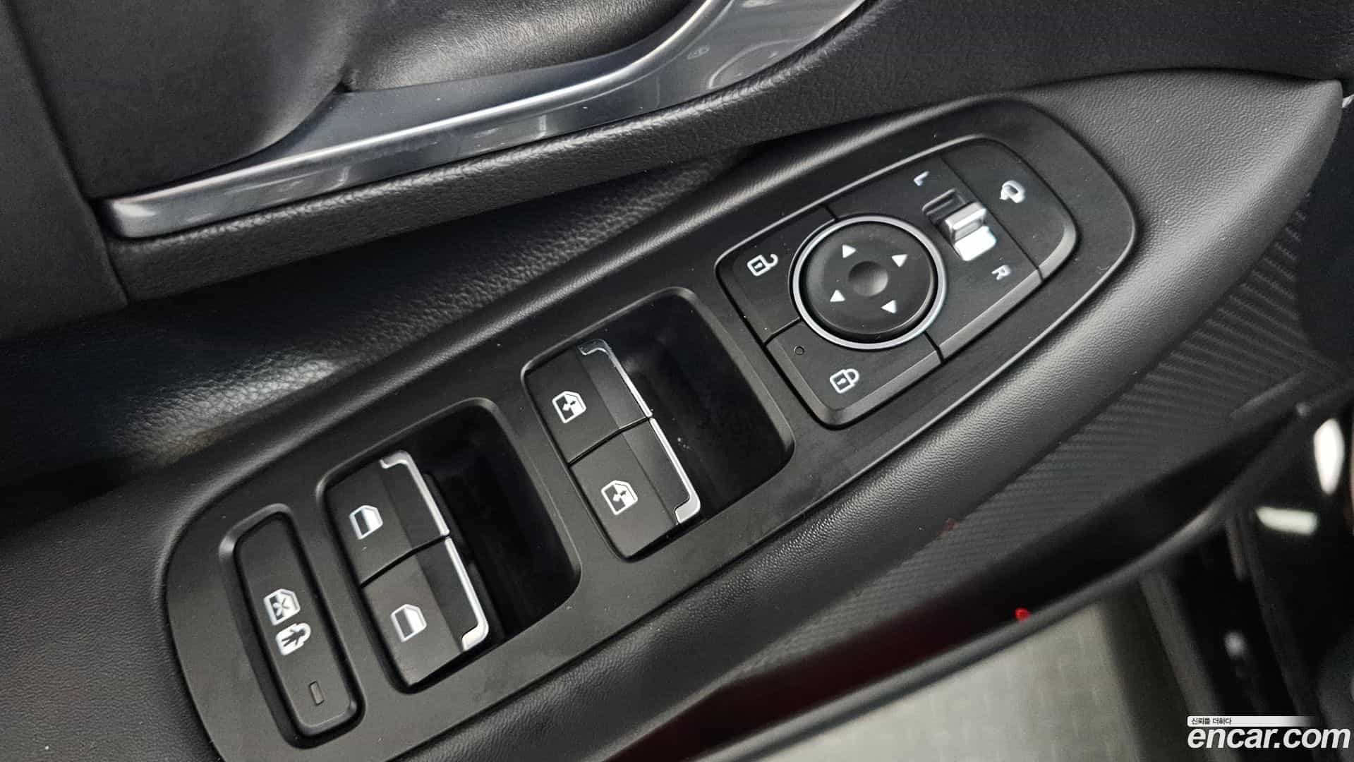 Sonata Hyundai 2019.6-OPTION-043