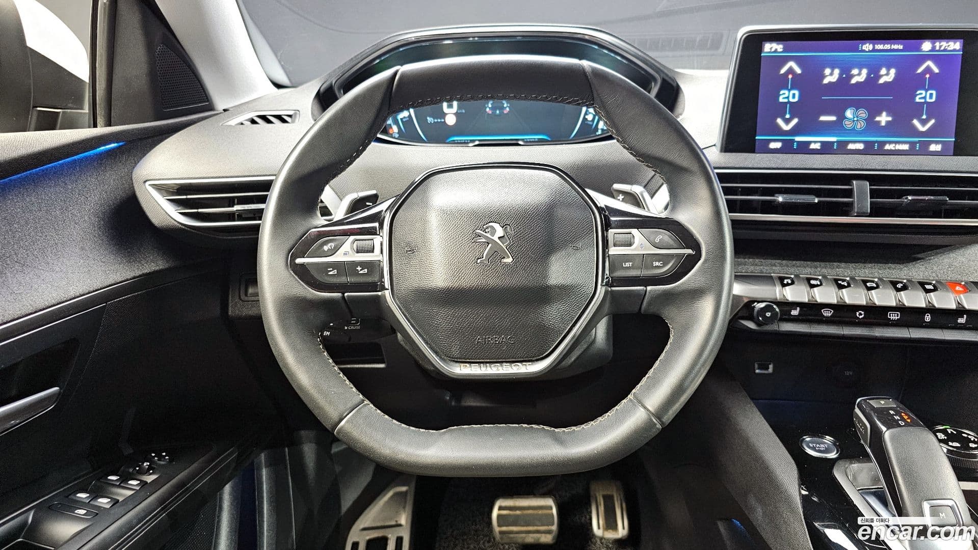 Main__Slider__Photo:3008 Peugeot 2017.10-11