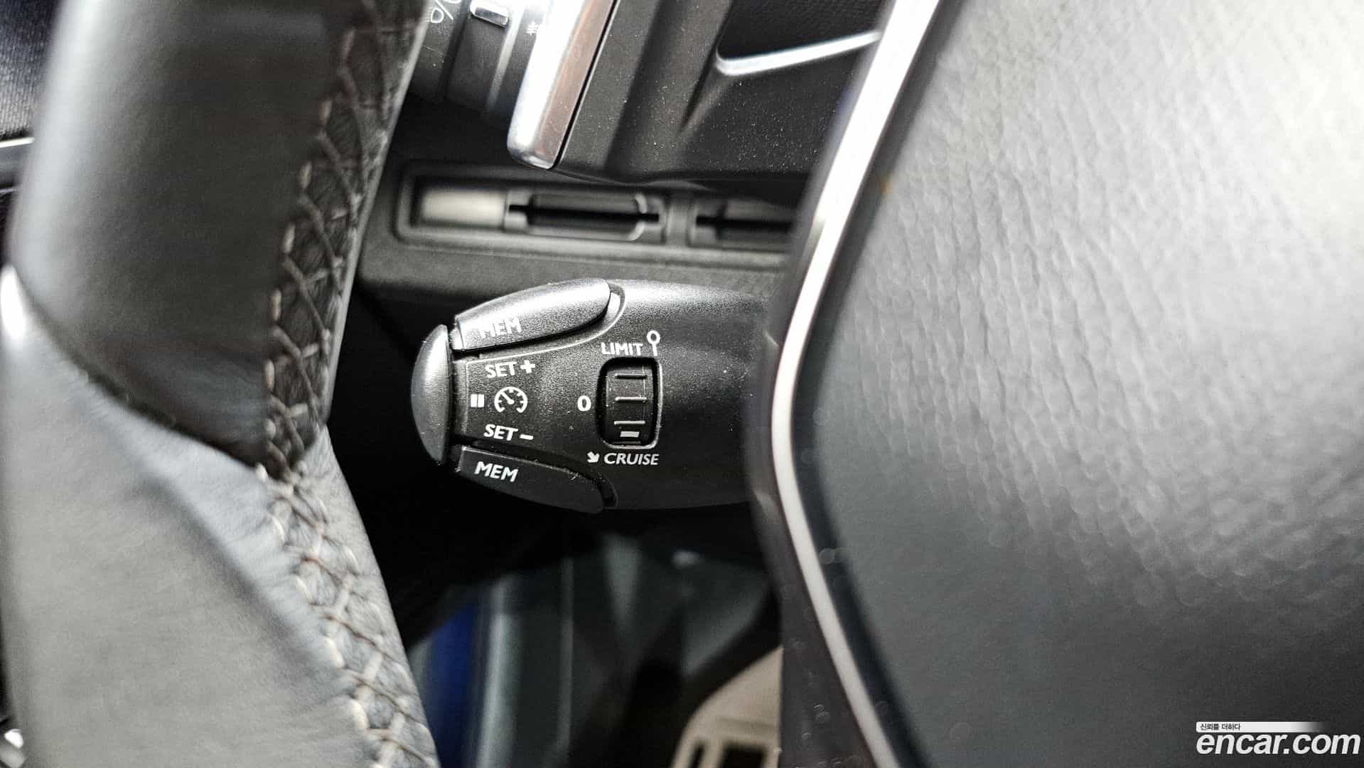 3008 Peugeot 2017.10-OPTION-021