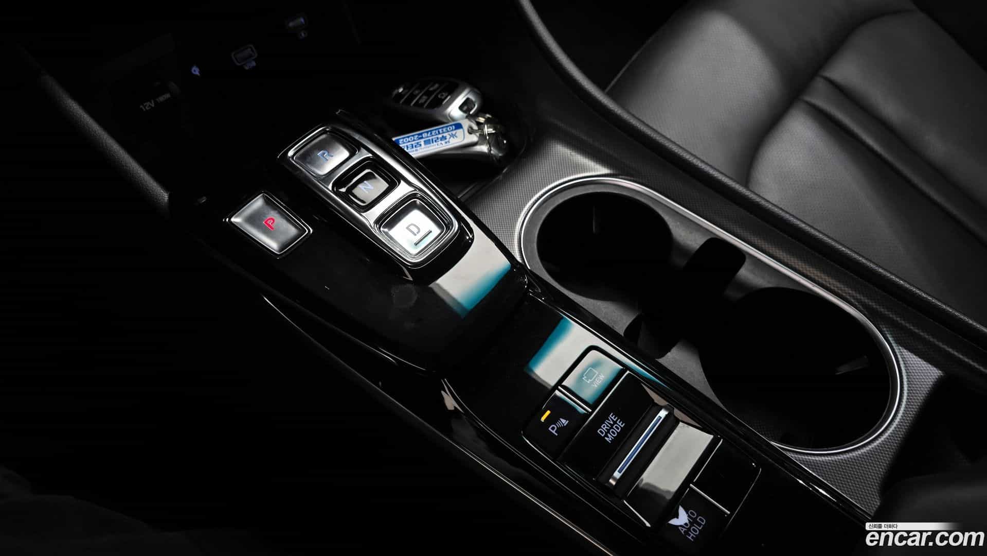 Sonata Hyundai 2019.4-INNER-009