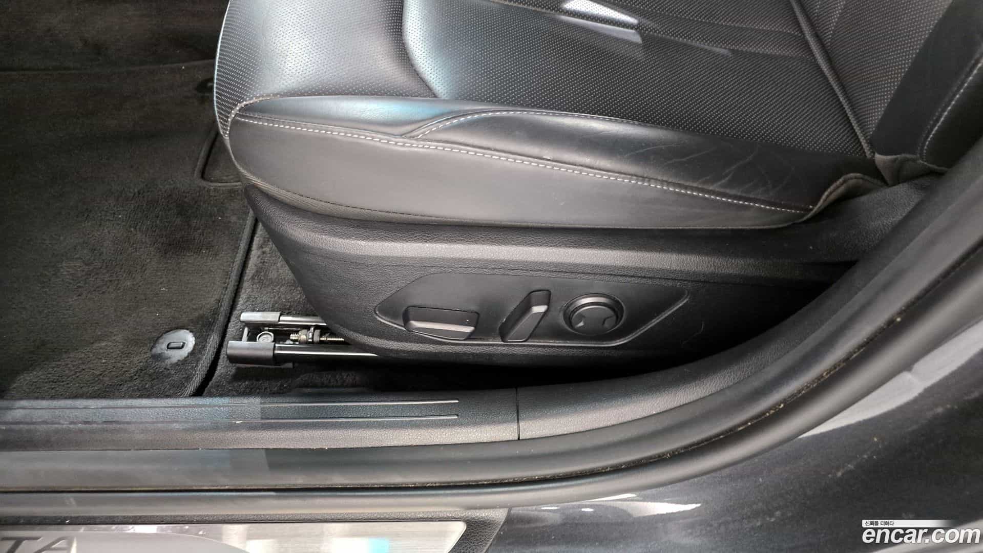 Sonata Hyundai 2019.4-OPTION-041