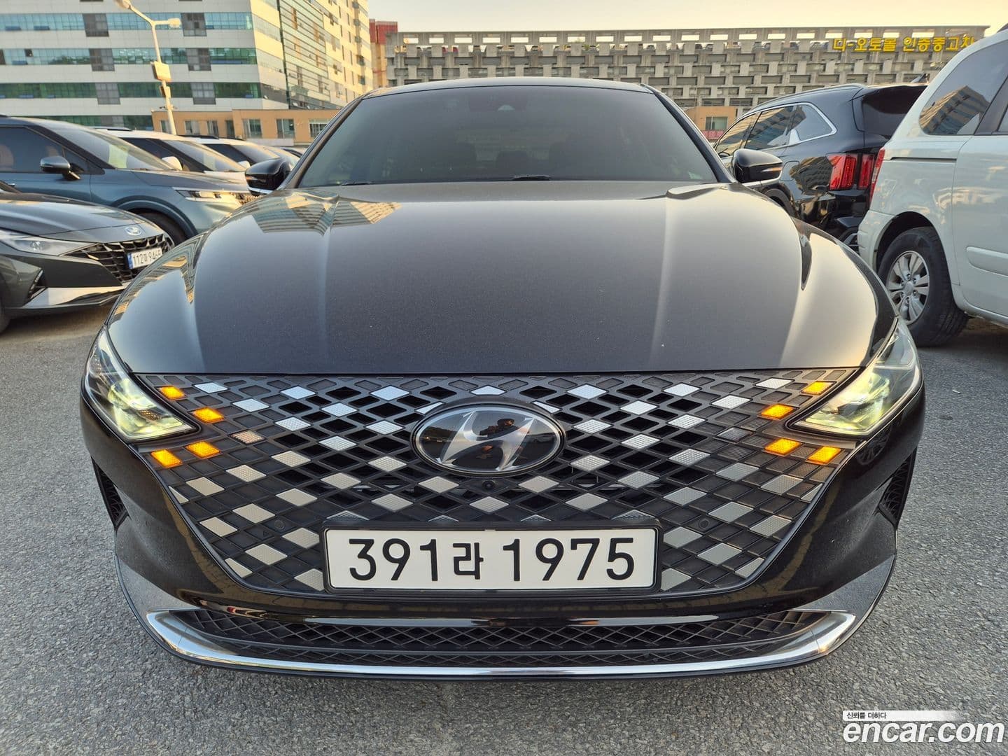 Main__Slider__Photo:Grandeur Hyundai 2022.5-0