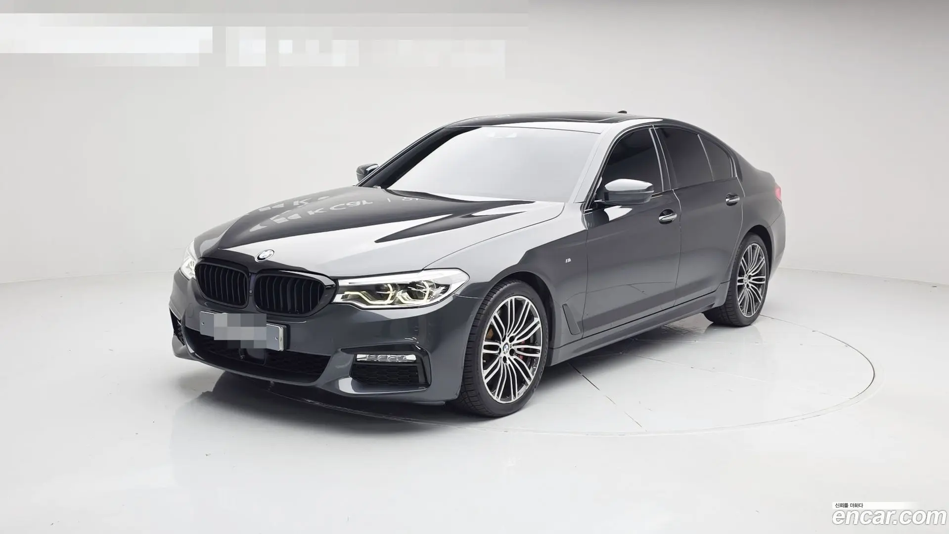 Main__Slider__Photo:5-Series BMW 2017.4-0