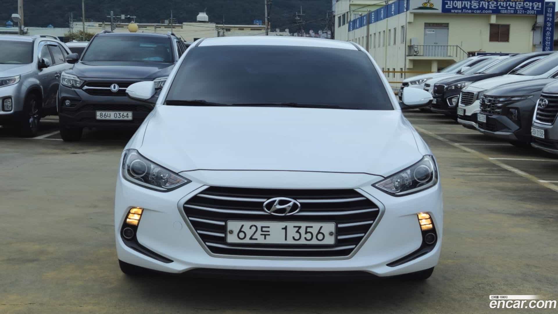 AVANTE Hyundai 2017.9-OUTER-003