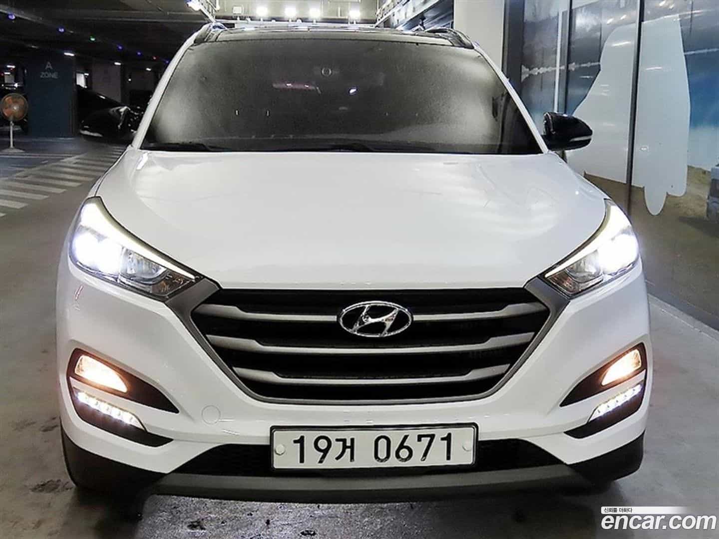 Tucson Hyundai 2015.9-OUTER-002
