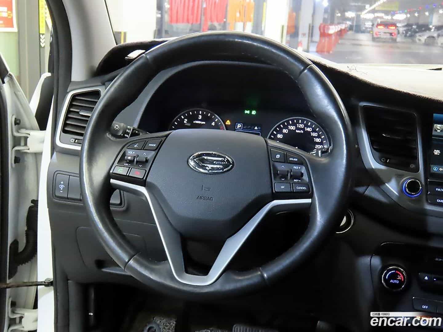 Tucson Hyundai 2015.9-INNER-008