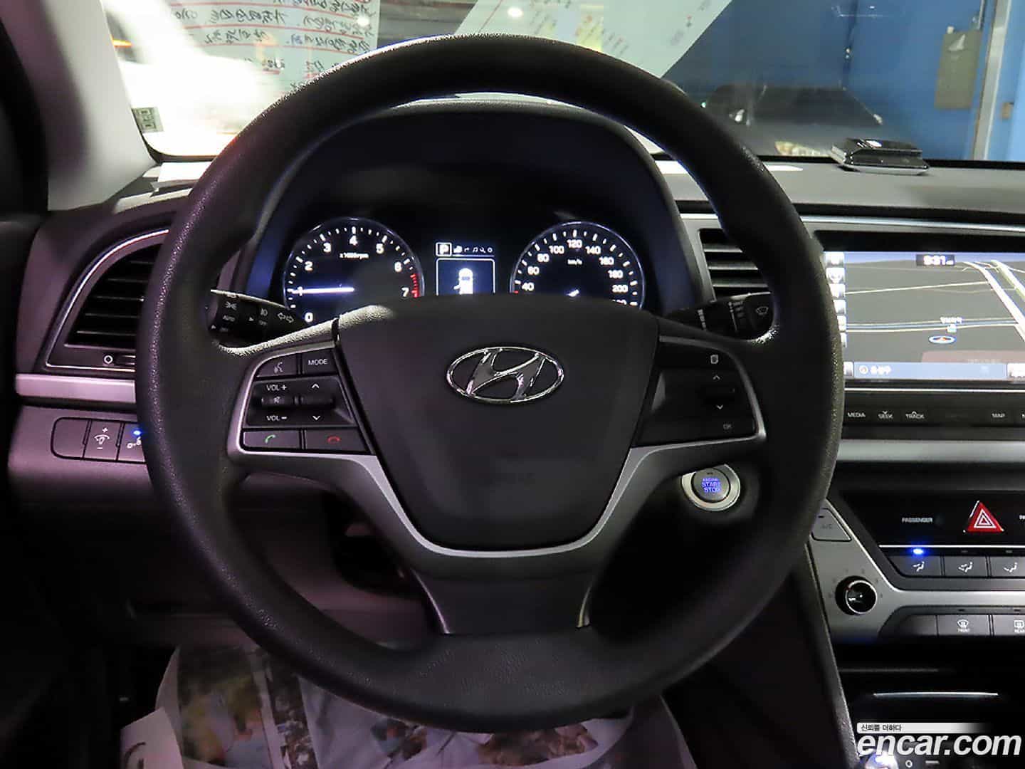AVANTE Hyundai 2017.3-INNER-010