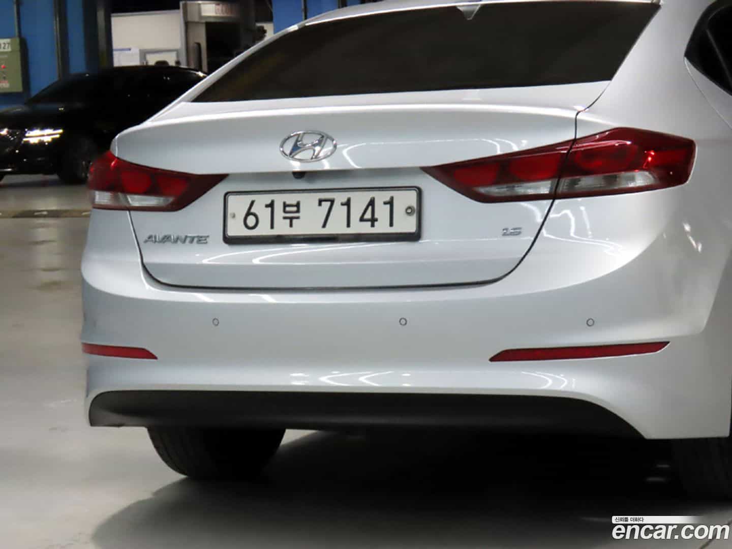 AVANTE Hyundai 2017.3-OPTION-021