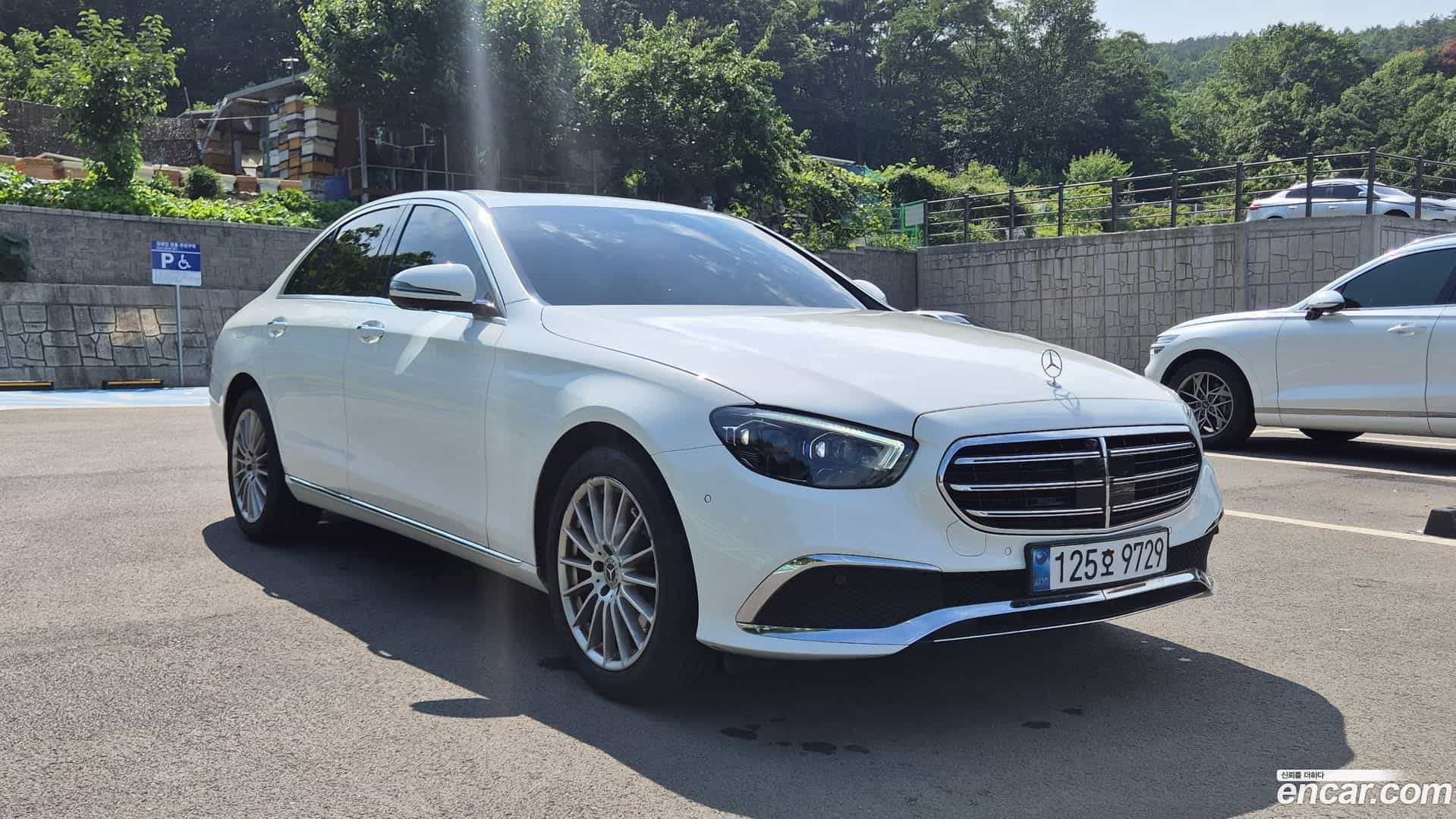E-Class Mercedes-Benz 2023.6-OUTER-003
