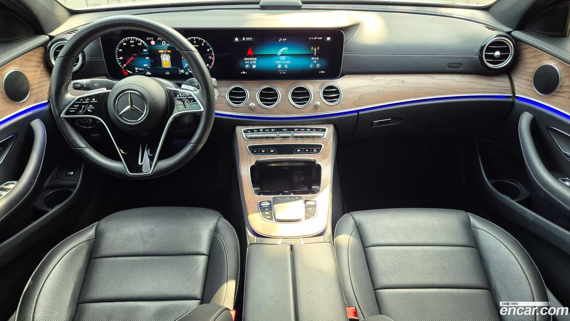E-Class Mercedes-Benz 2023.6-OPTION-019
