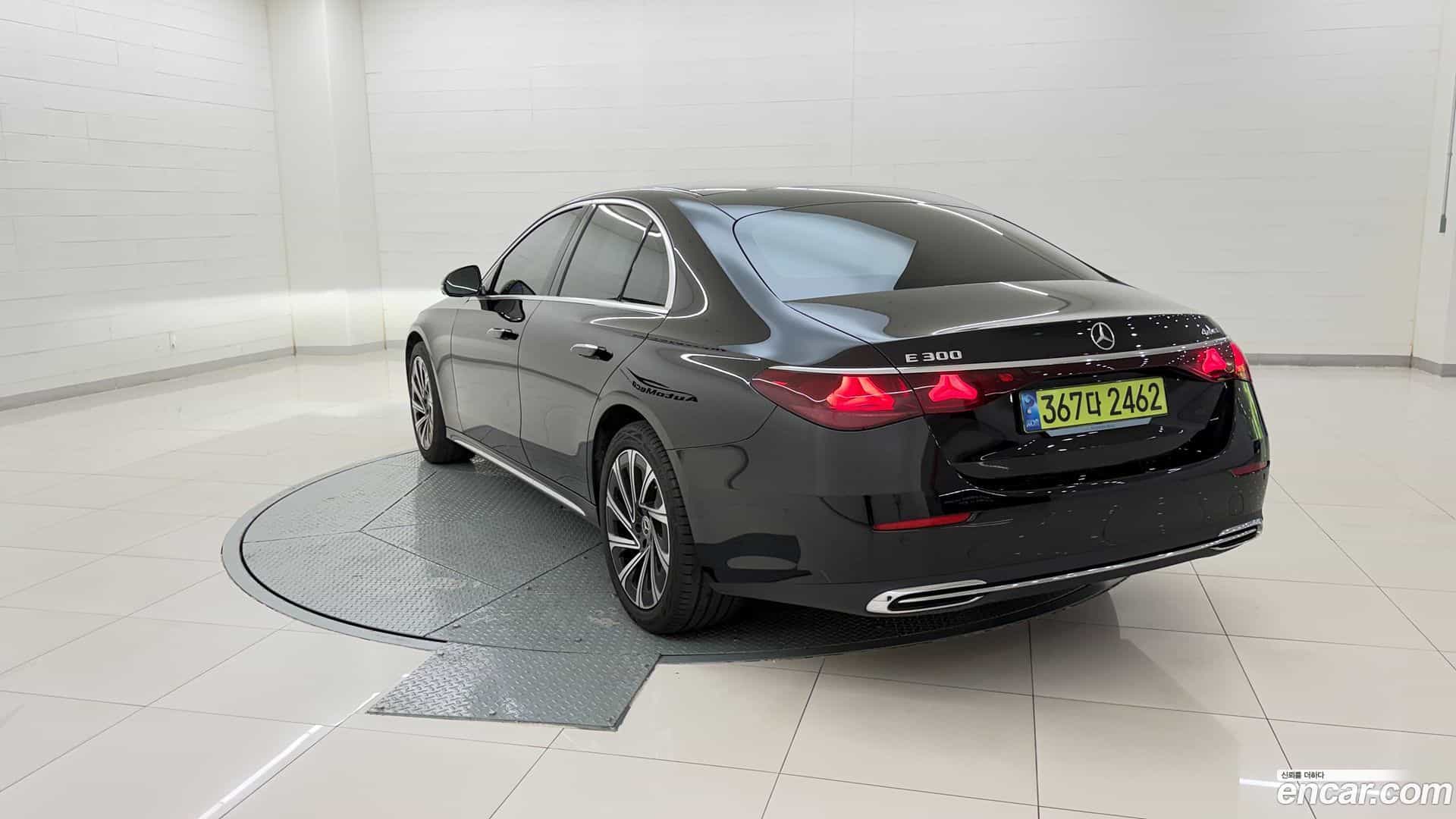 E-Class Mercedes-Benz 2024.0-OUTER-003