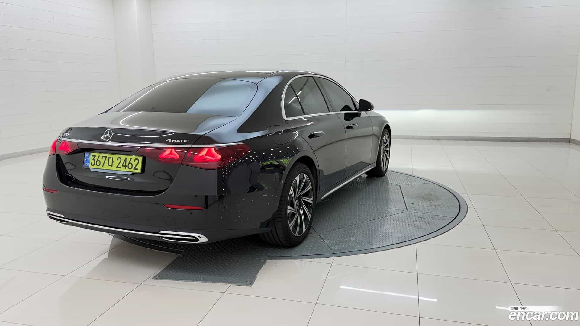 E-Class Mercedes-Benz 2024.0-OUTER-005
