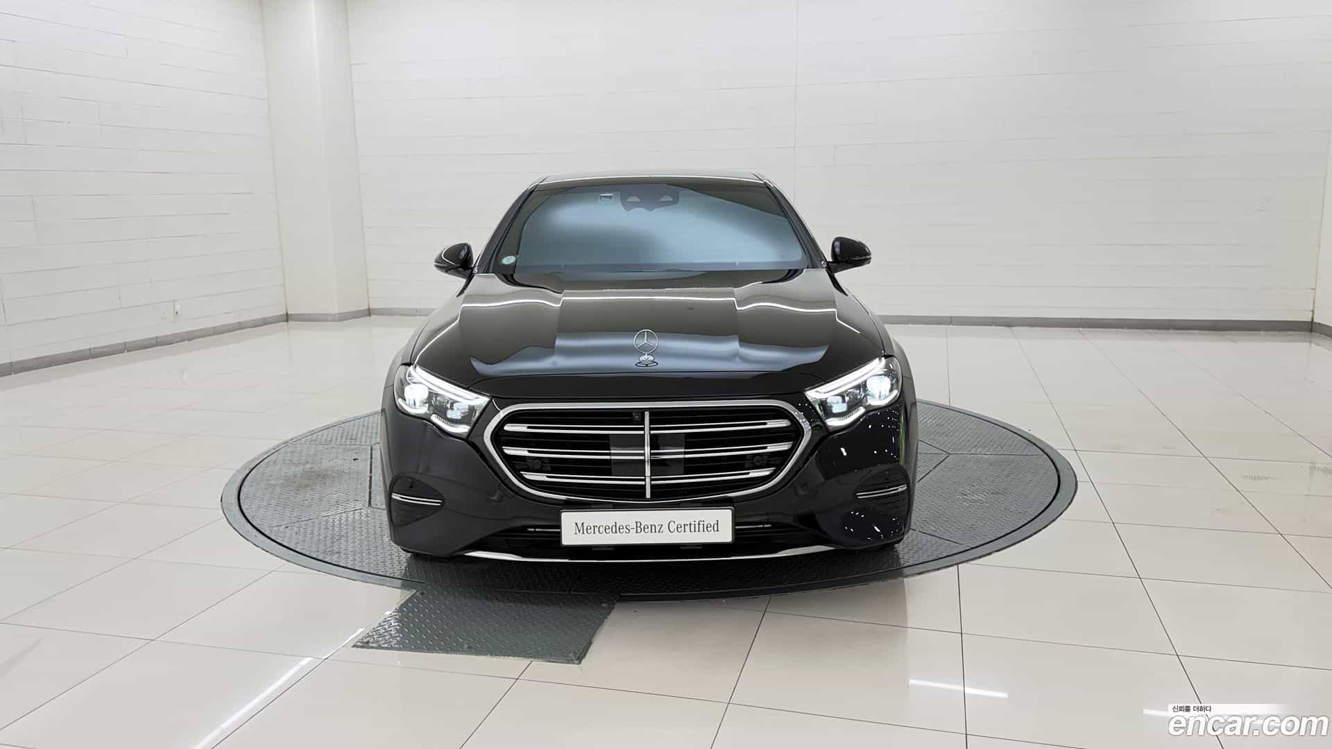 E-Class Mercedes-Benz 2024.0-INNER-008