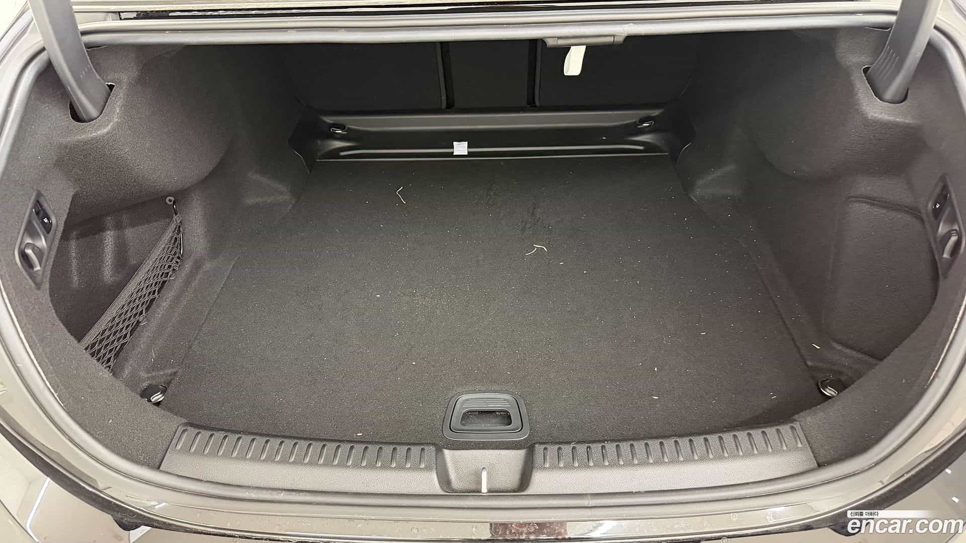 E-Class Mercedes-Benz 2024.0-OPTION-016