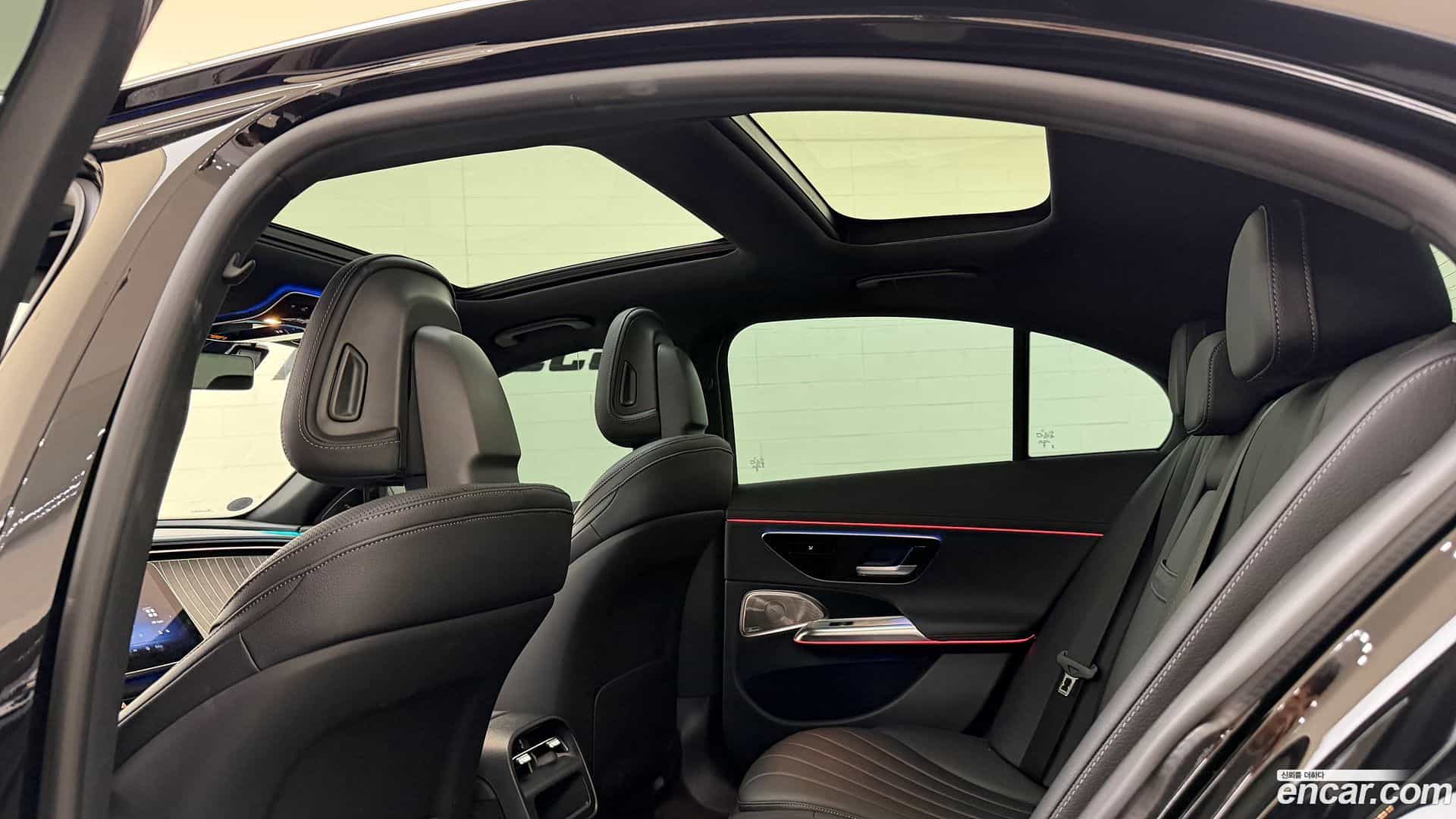 E-Class Mercedes-Benz 2024.0-OPTION-023