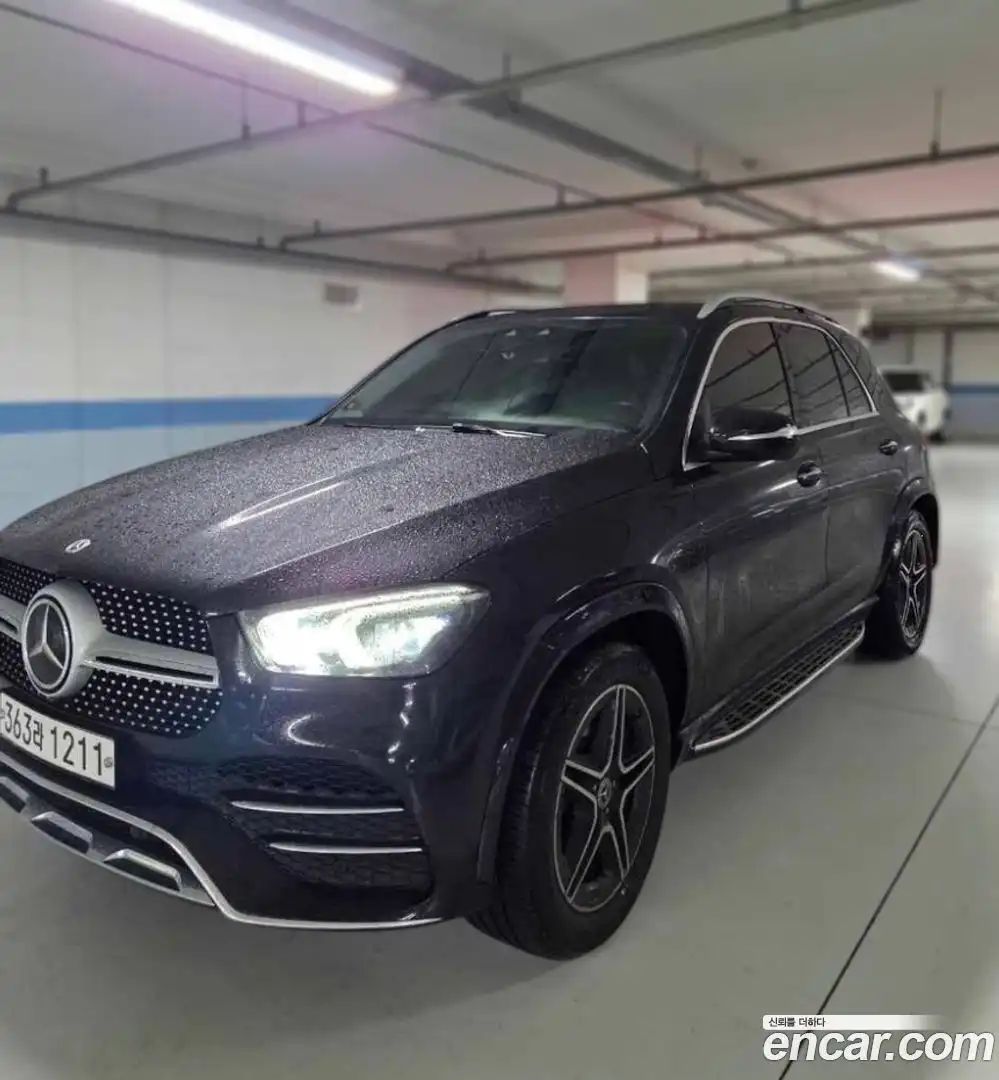 GLE-Class Mercedes-Benz 2019.10-OUTER-002