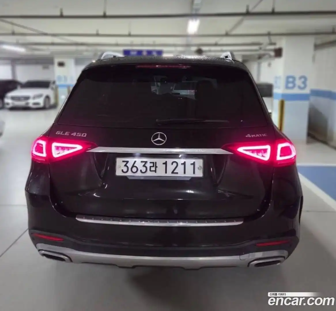 GLE-Class Mercedes-Benz 2019.10-OUTER-003