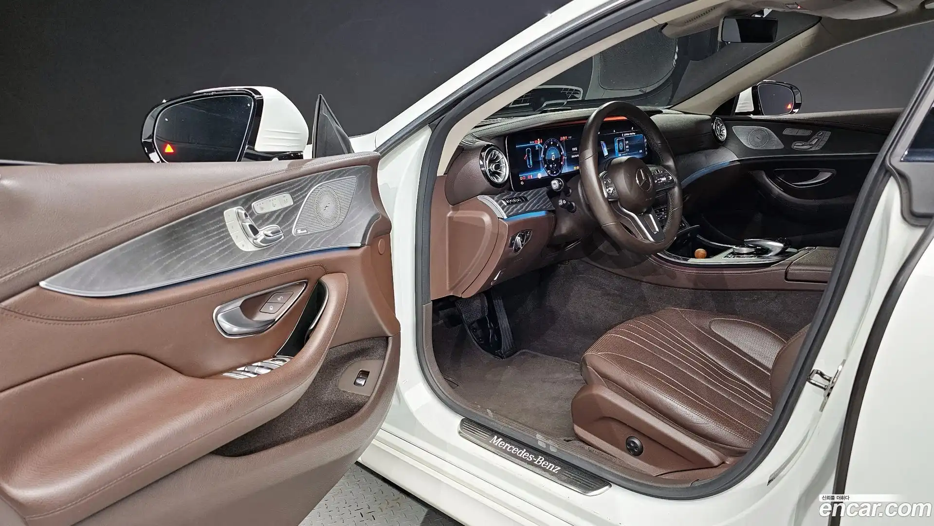 CLS-Class Mercedes-Benz 2019.7-INNER-010