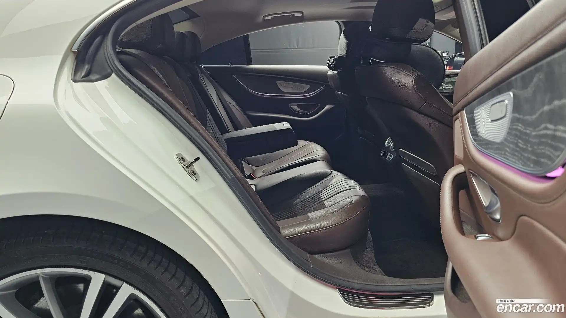 CLS-Class Mercedes-Benz 2019.7-OPTION-015