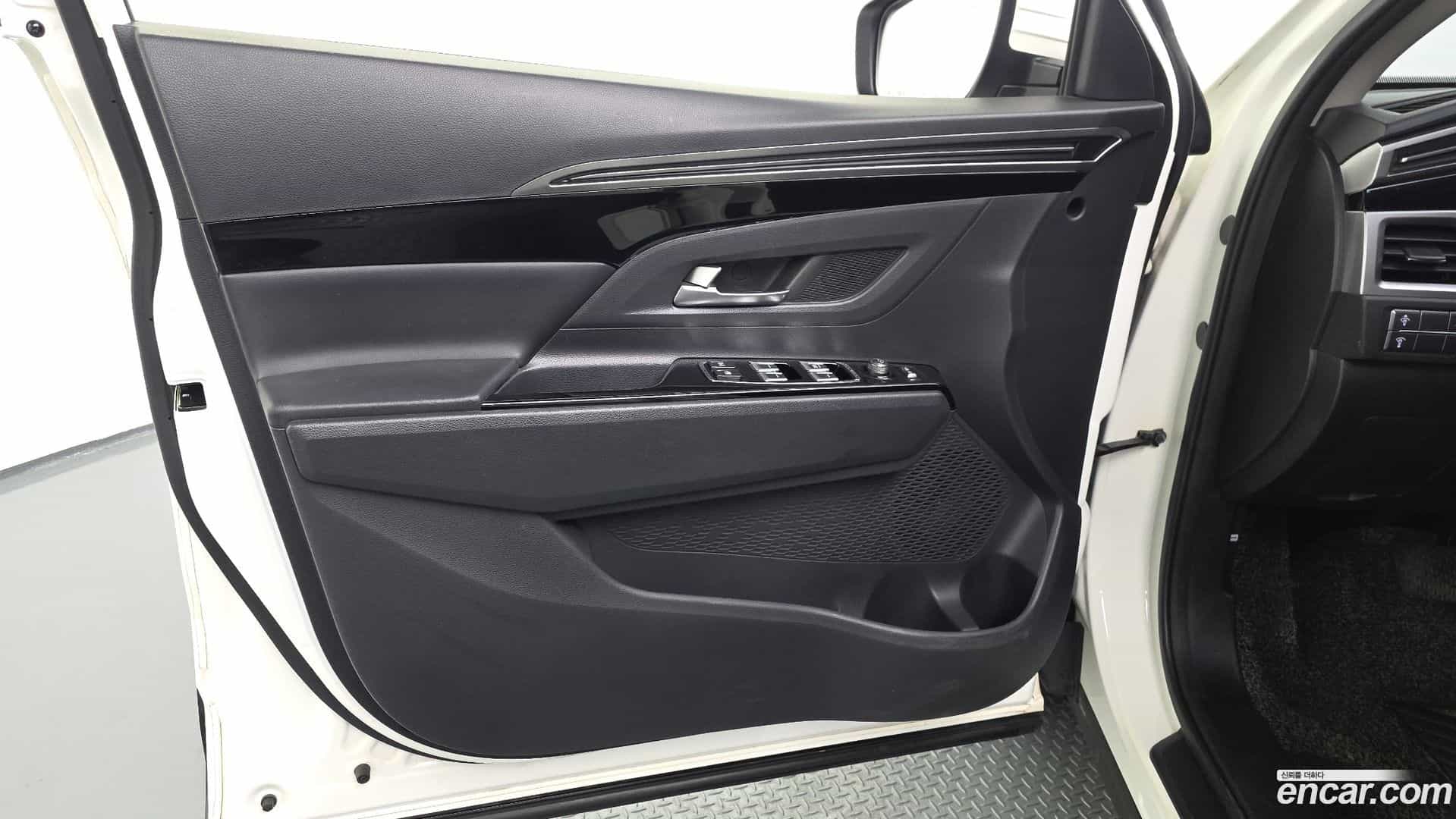 KORANDO KG Mobility 2019.3-INNER-034