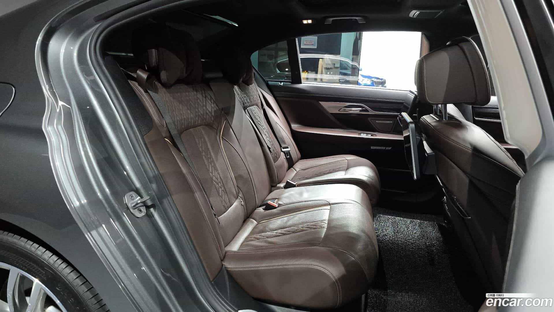 7-Series BMW 2018.1-OPTION-015