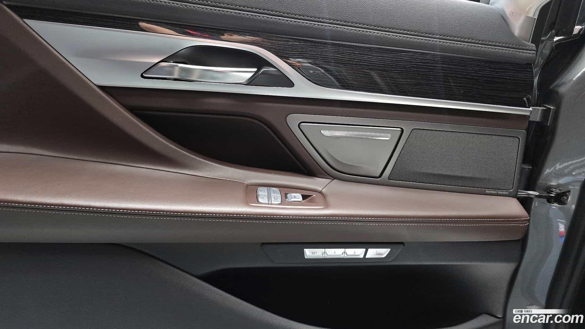 7-Series BMW 2018.1-INNER-034