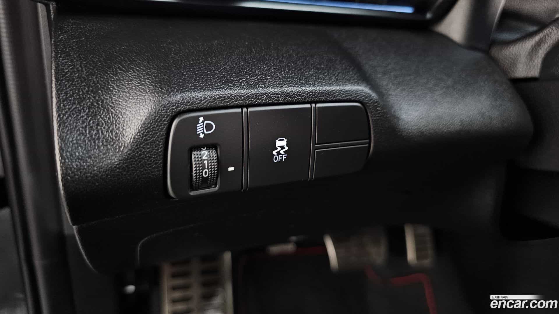 AVANTE Hyundai 2025.4-OPTION-022