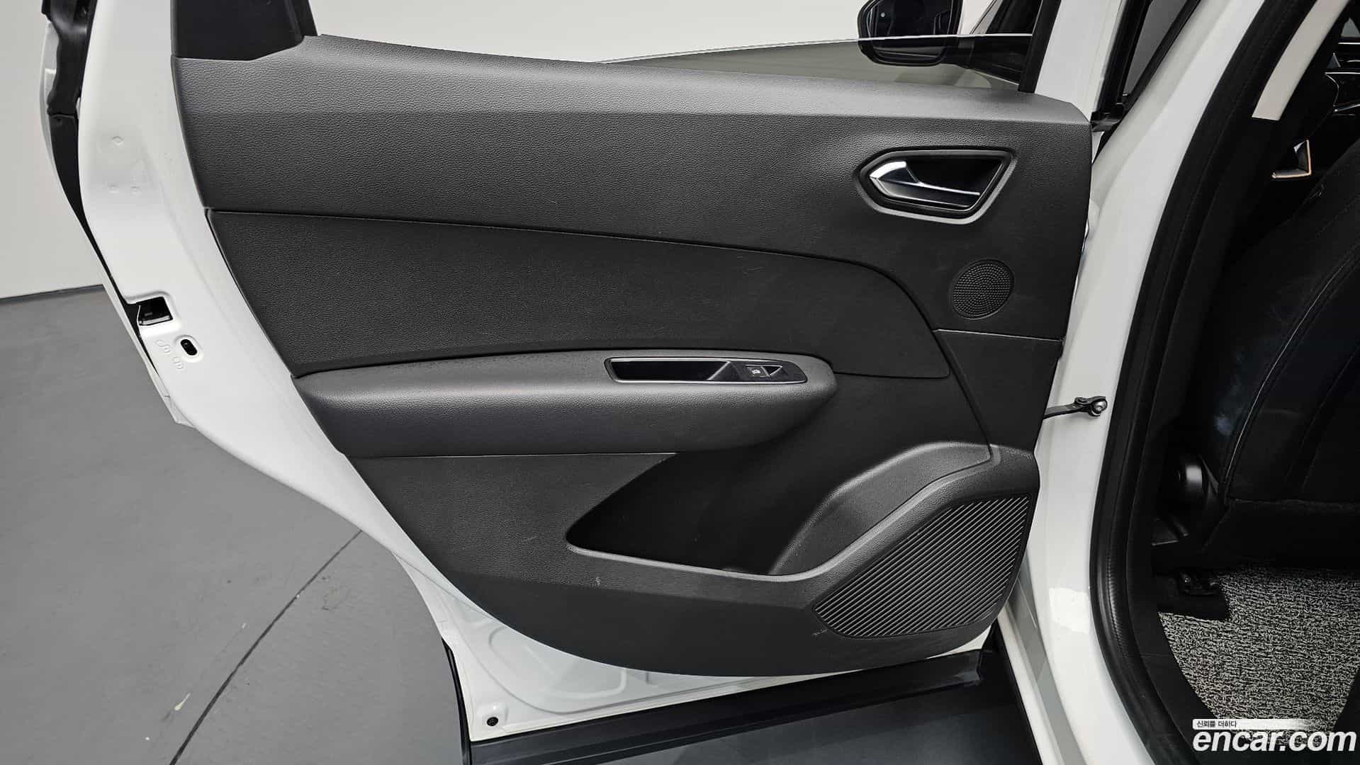 XM3 Renault Korea 2020.11-INNER-035