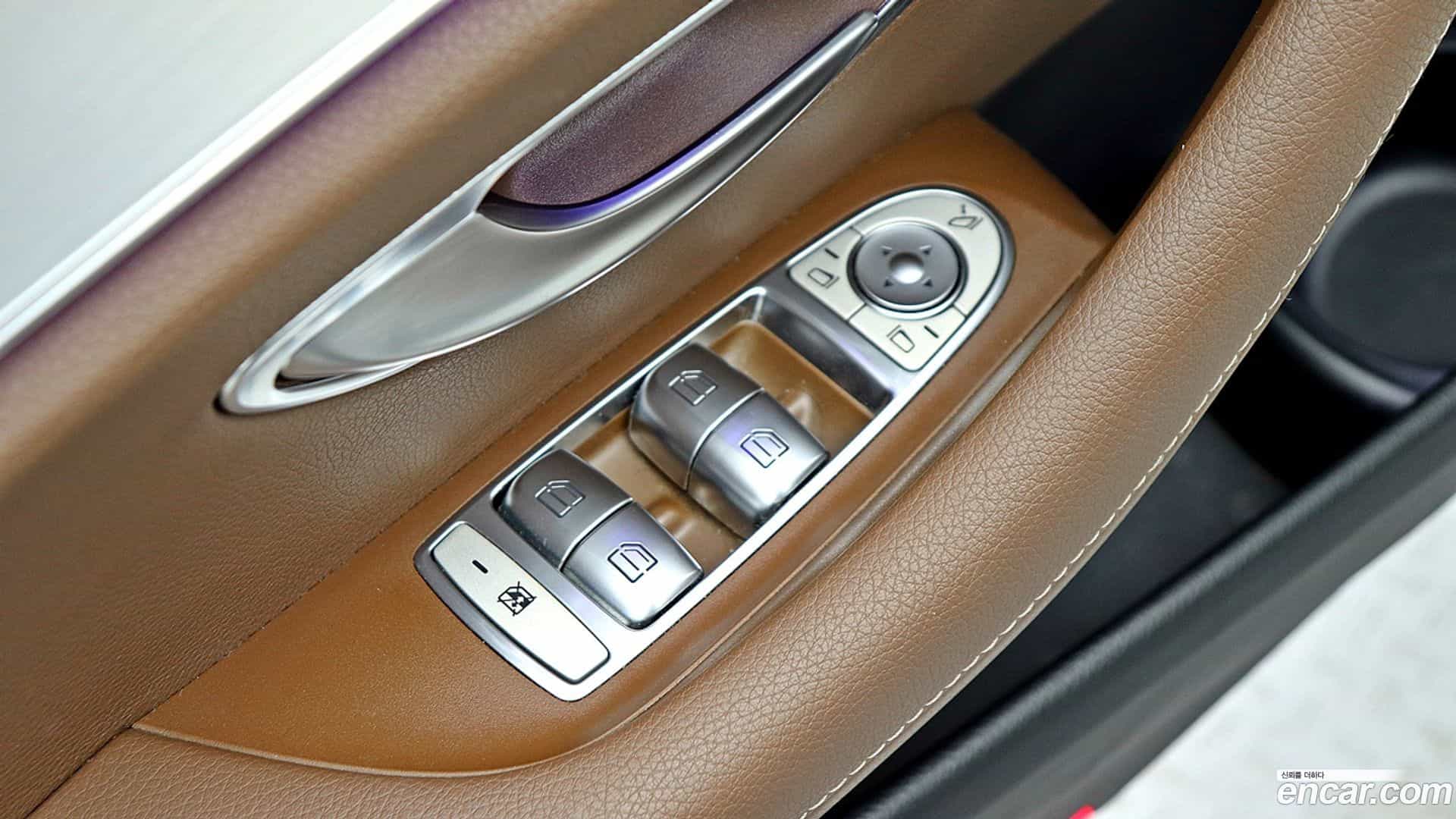 E-Class Mercedes-Benz 2021.4-OPTION-015