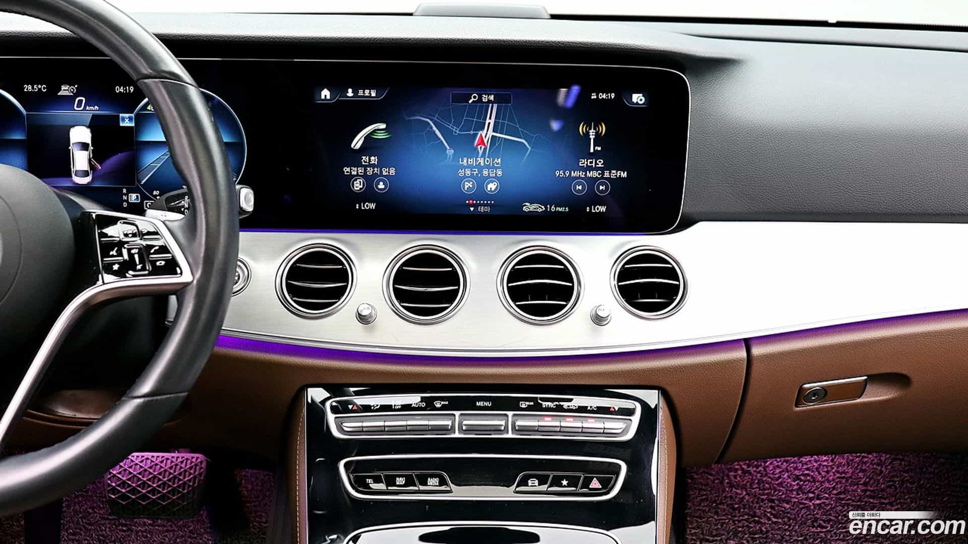 E-Class Mercedes-Benz 2021.4-OPTION-017