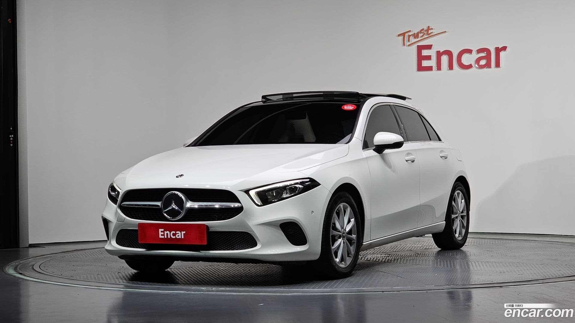 Main__Slider__Photo:A-Class Mercedes-Benz 2019.8-0
