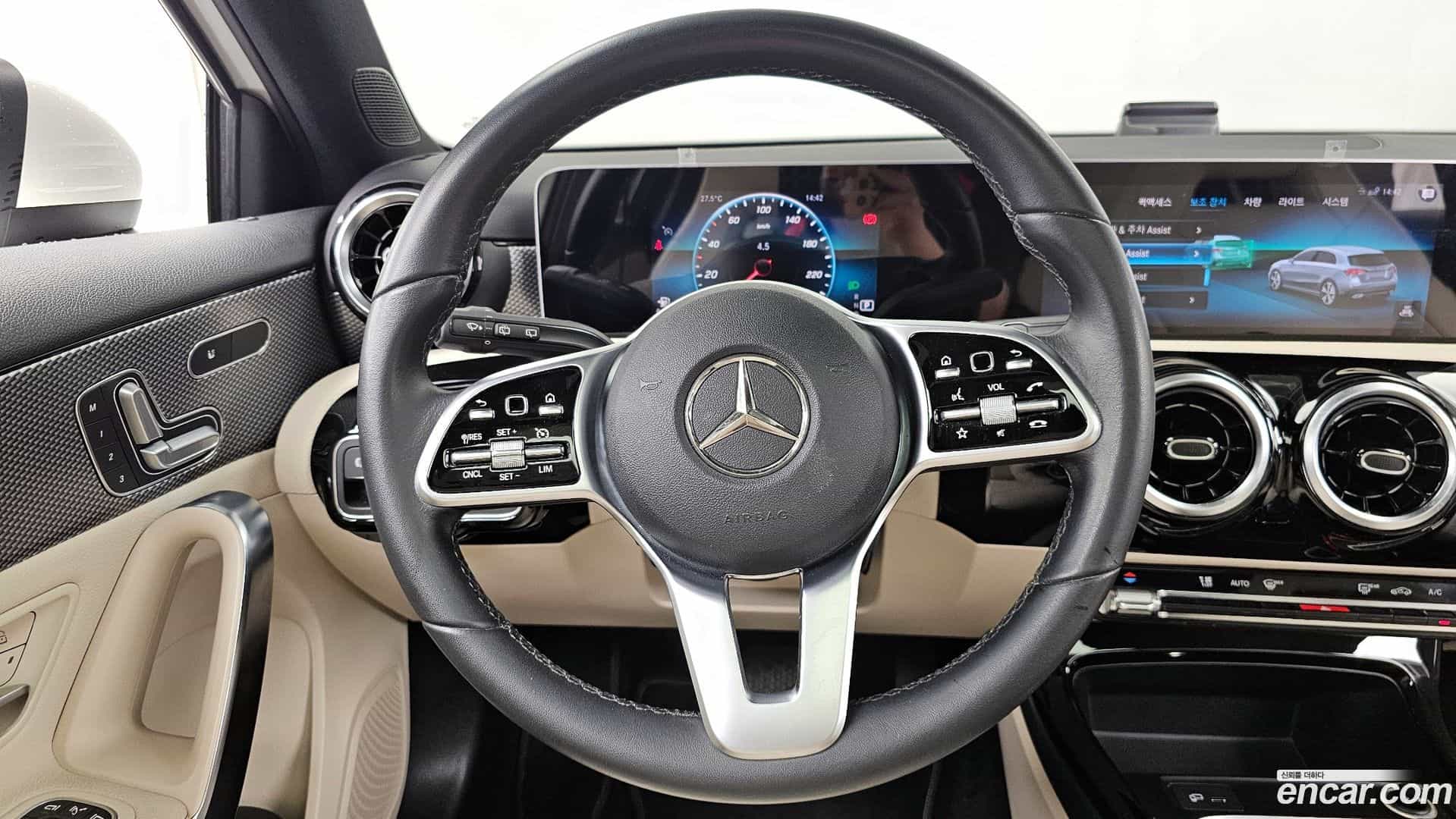 A-Class Mercedes-Benz 2019.8-OPTION-017