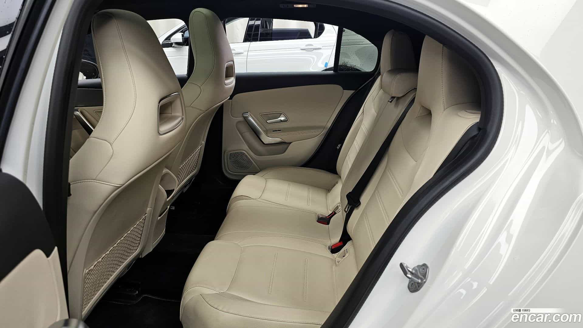 A-Class Mercedes-Benz 2019.8-INNER-036