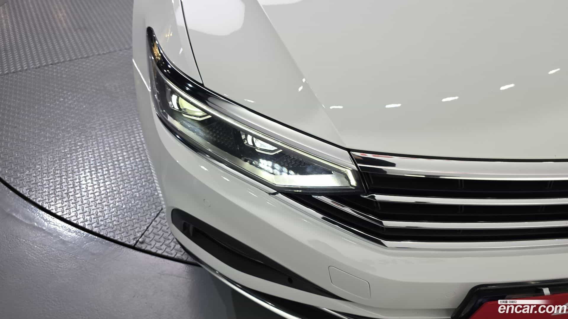 Passat Volkswagen 2022.7-OUTER-032