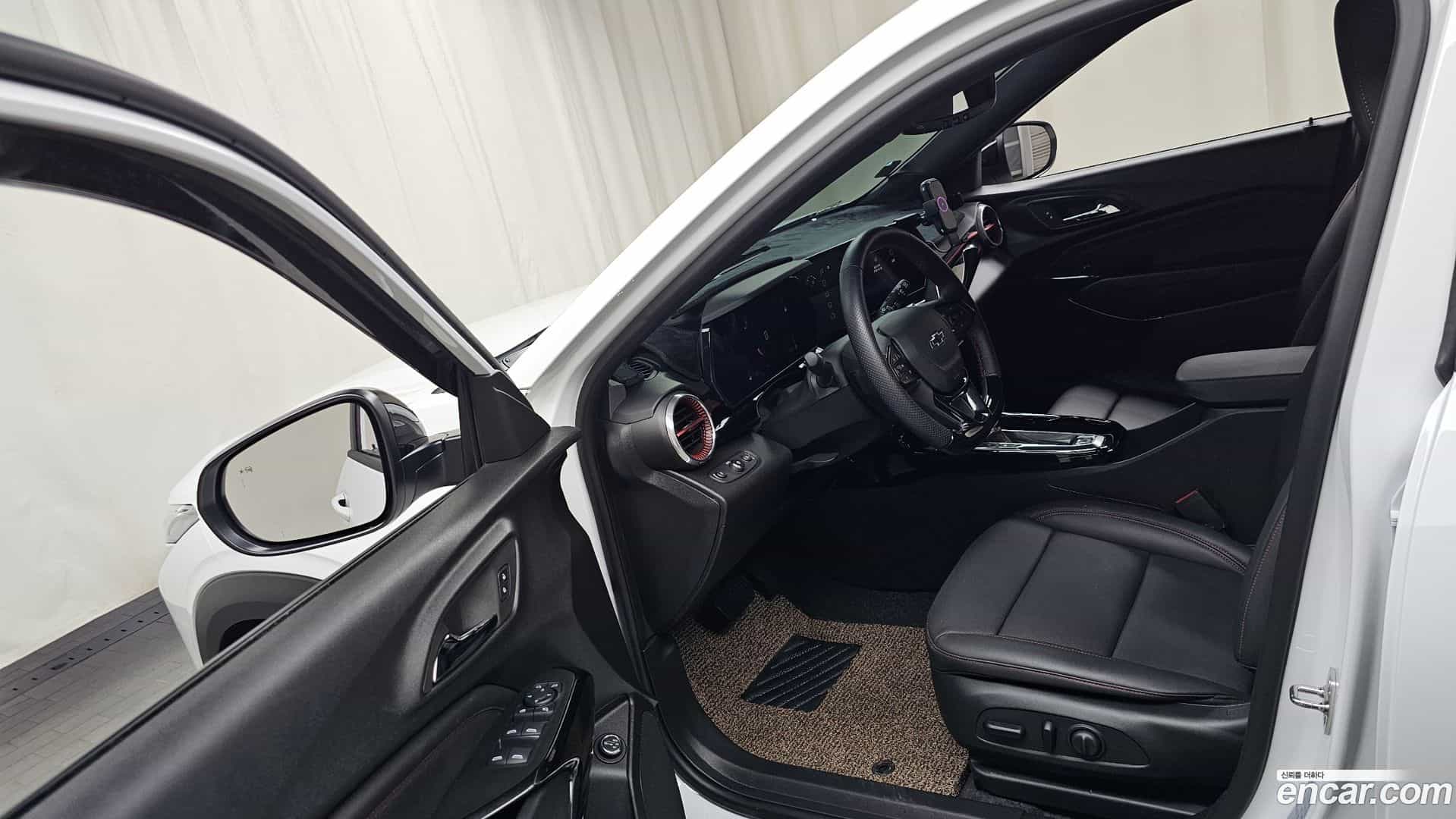 Trax Chevrolet 2023.6-INNER-010