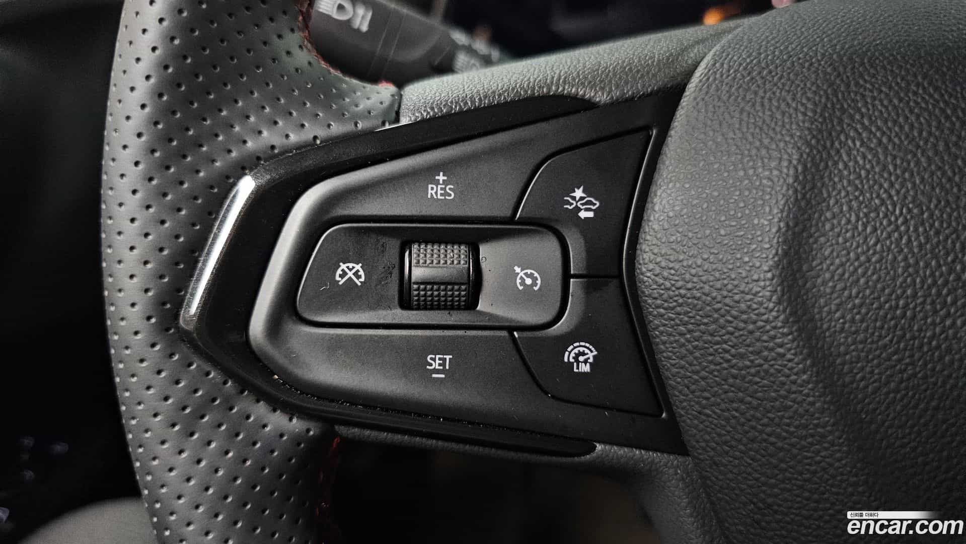 Trax Chevrolet 2023.6-OPTION-046