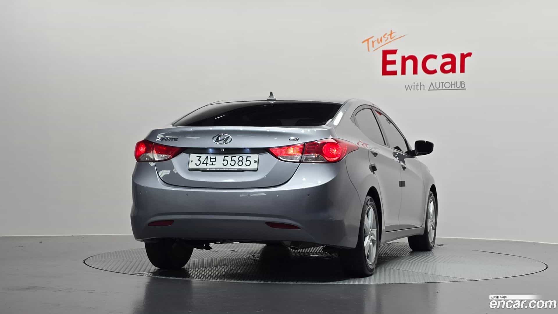 AVANTE Hyundai 2013.5-OUTER-004