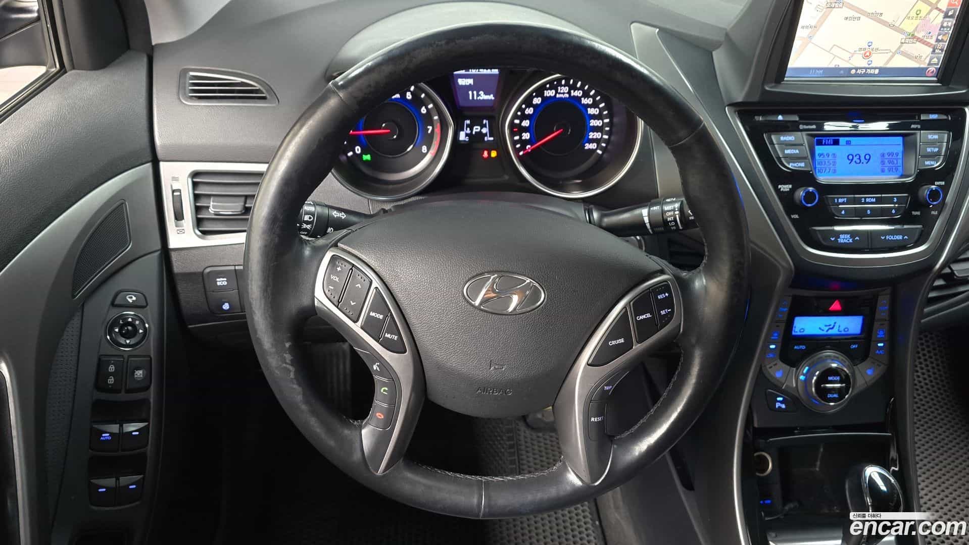 AVANTE Hyundai 2013.5-OPTION-017