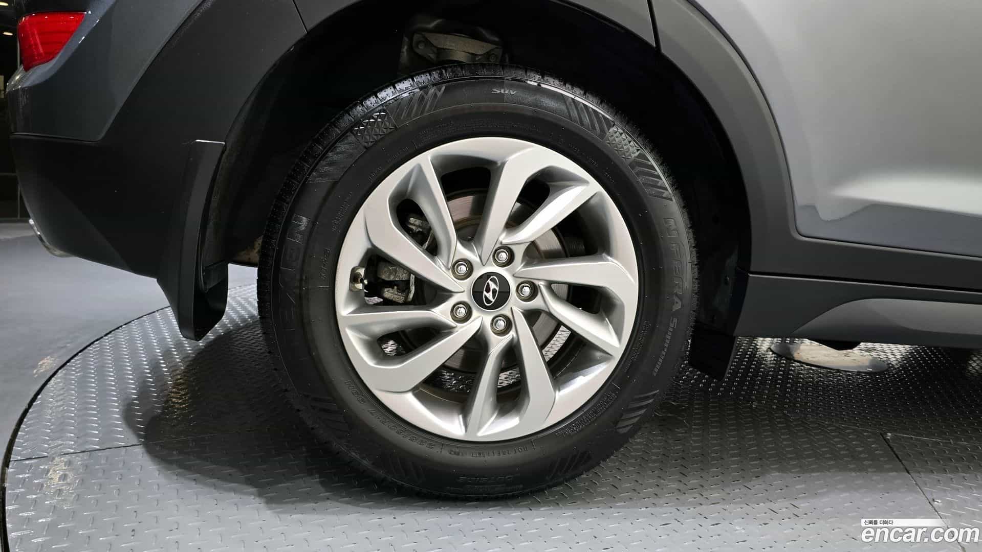 Tucson Hyundai 2017.10-OUTER-005