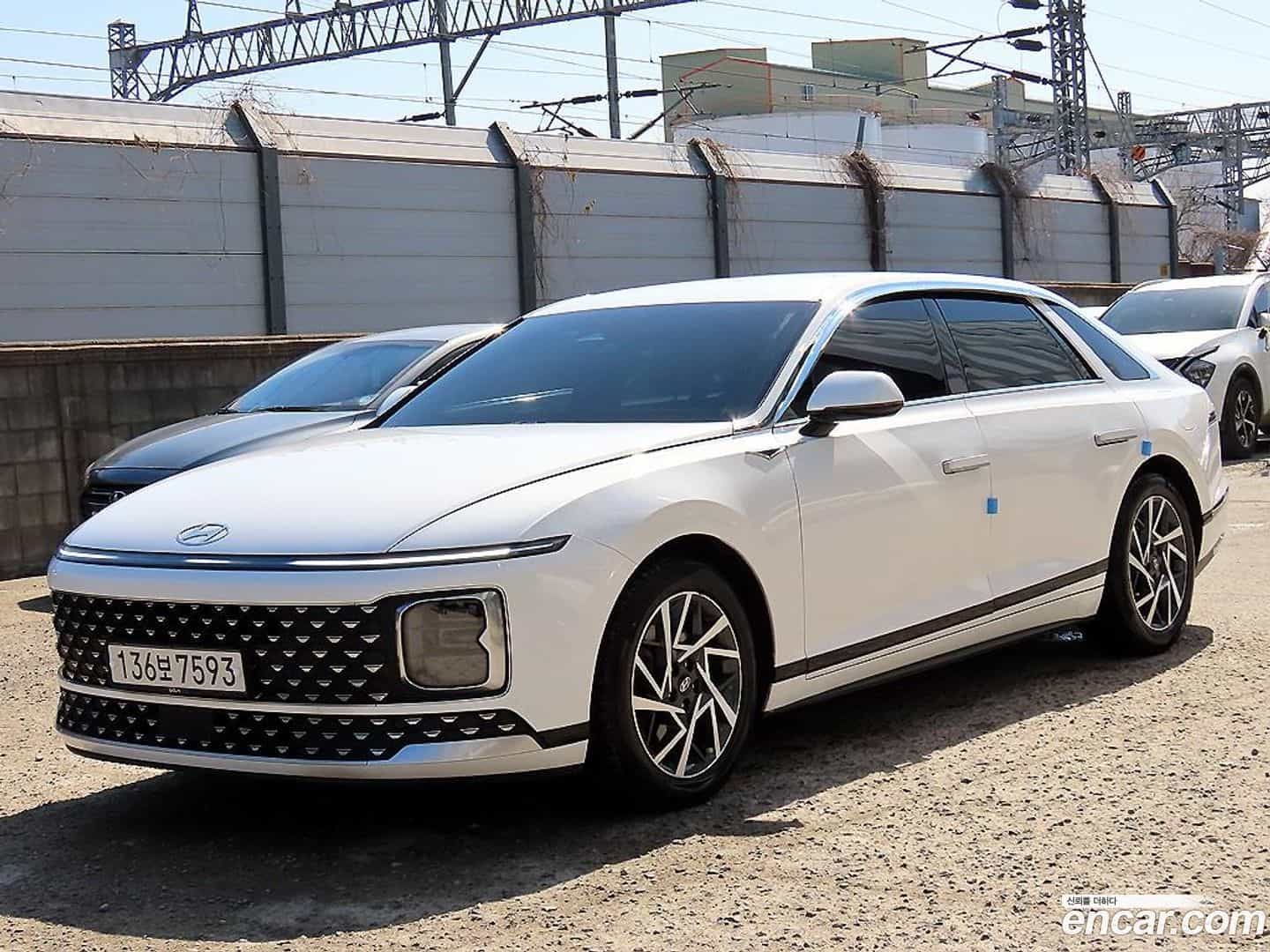Grandeur Hyundai 2023.7-OUTER-002