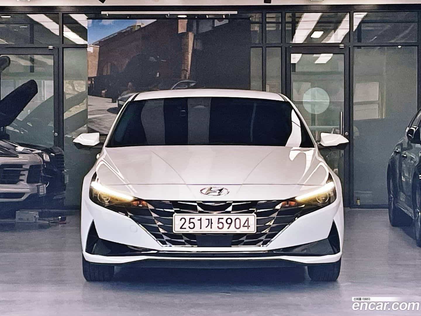 AVANTE Hyundai 2021.1-OUTER-003