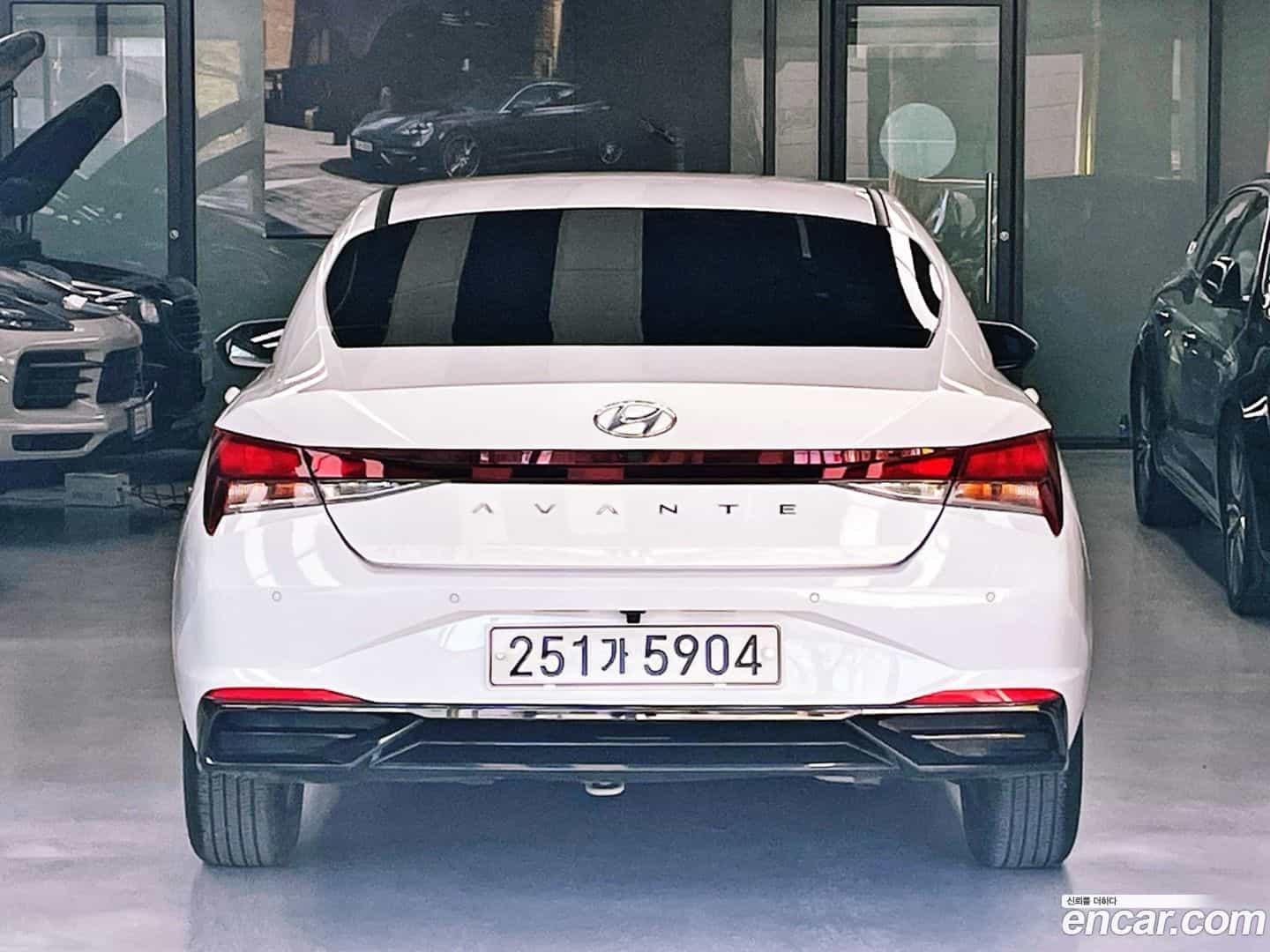 AVANTE Hyundai 2021.1-OUTER-004