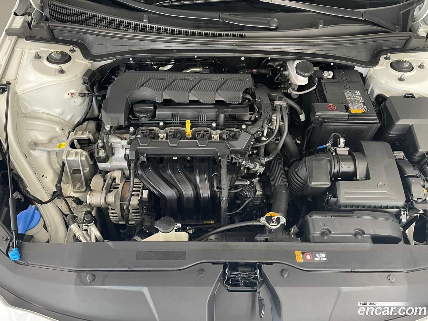 AVANTE Hyundai 2021.1-OUTER-006