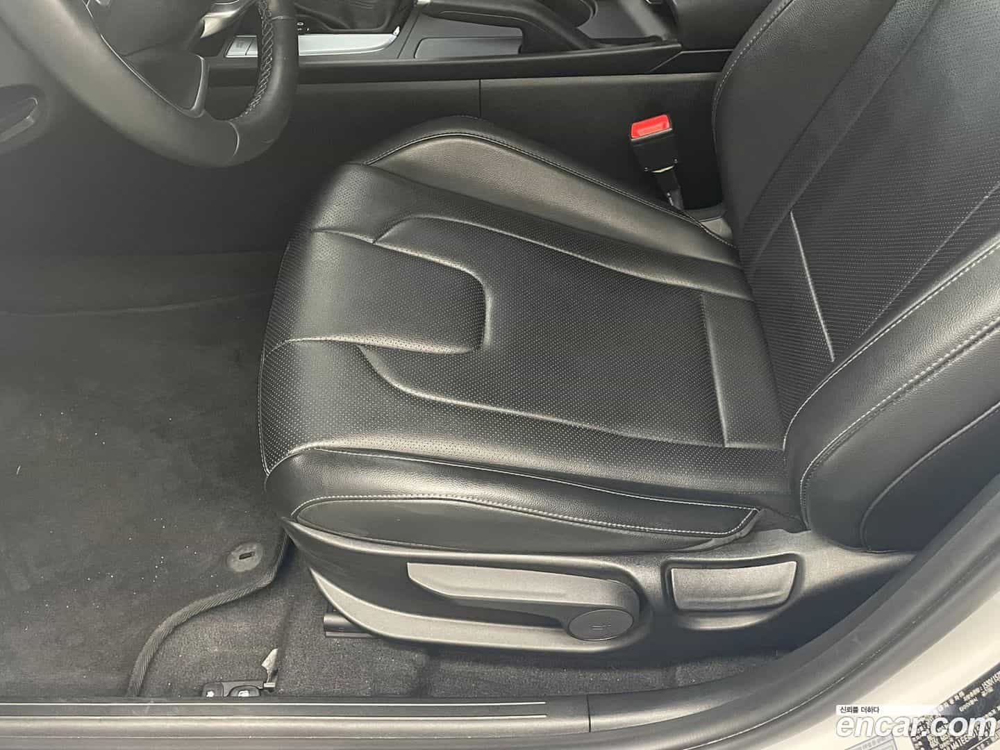 AVANTE Hyundai 2021.1-INNER-010