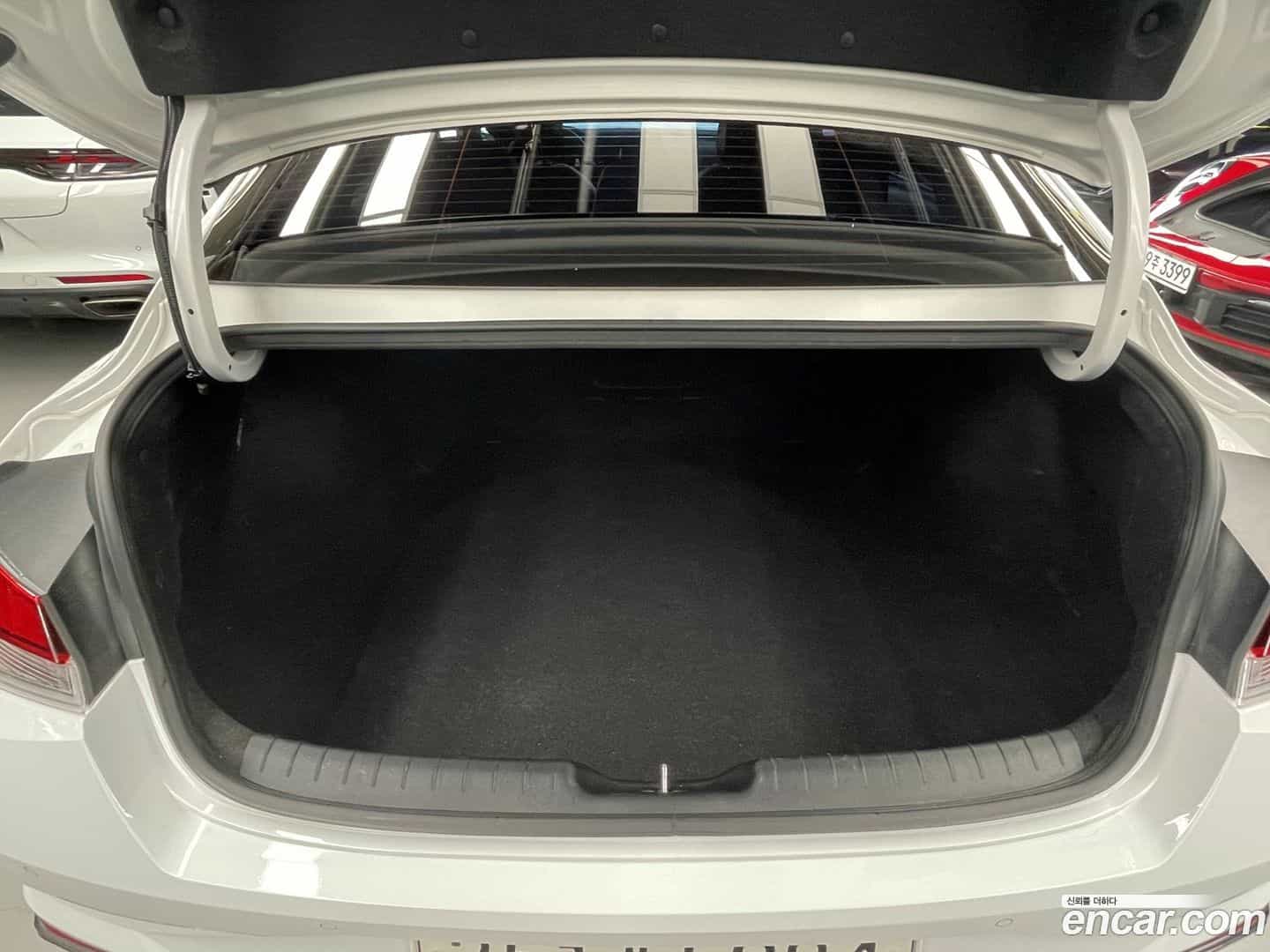 AVANTE Hyundai 2021.1-OPTION-022
